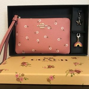 Coach corner zip wristlet wallet with charms